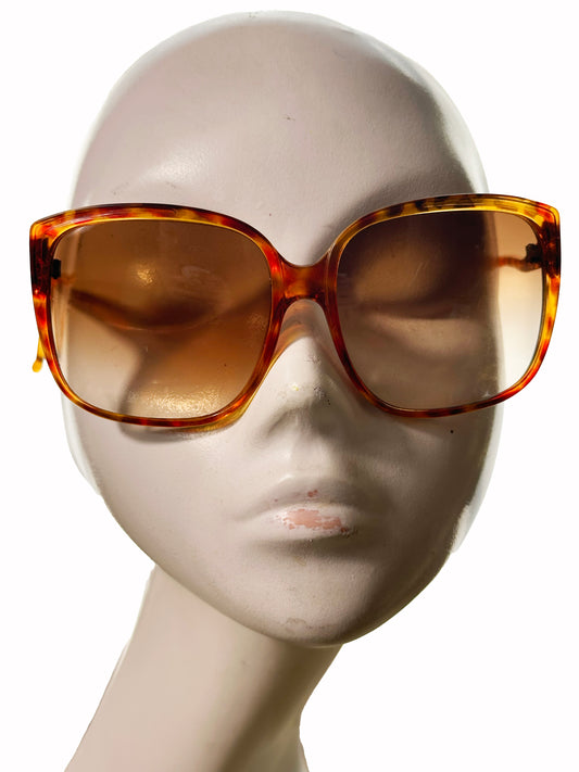 1970s Cat Eye Vintage Sunset Lenses Tortoise Frame