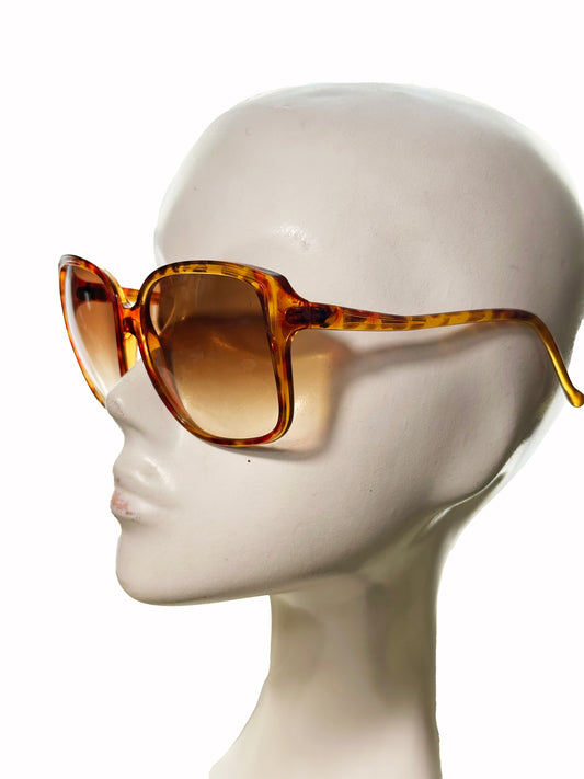 1970s Cat Eye Vintage Sunset Lenses Tortoise Frame